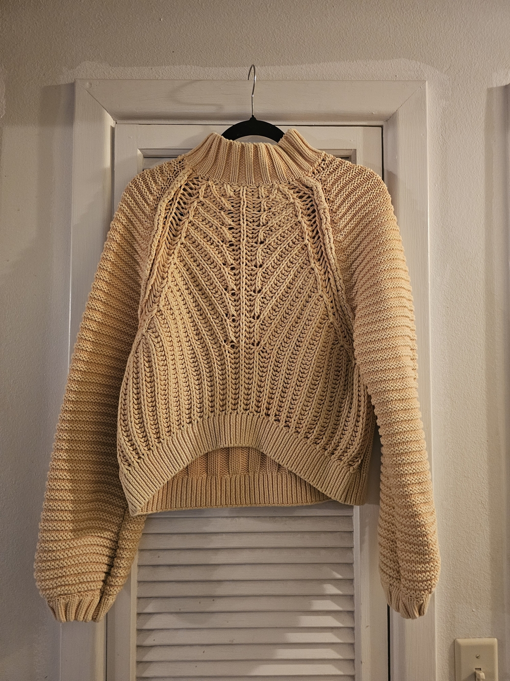 3/$13 Free People Peach Cable Stitch Turtleneck Sweater